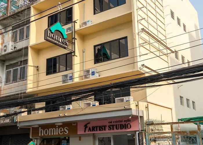 Homies Ratchada Hotel